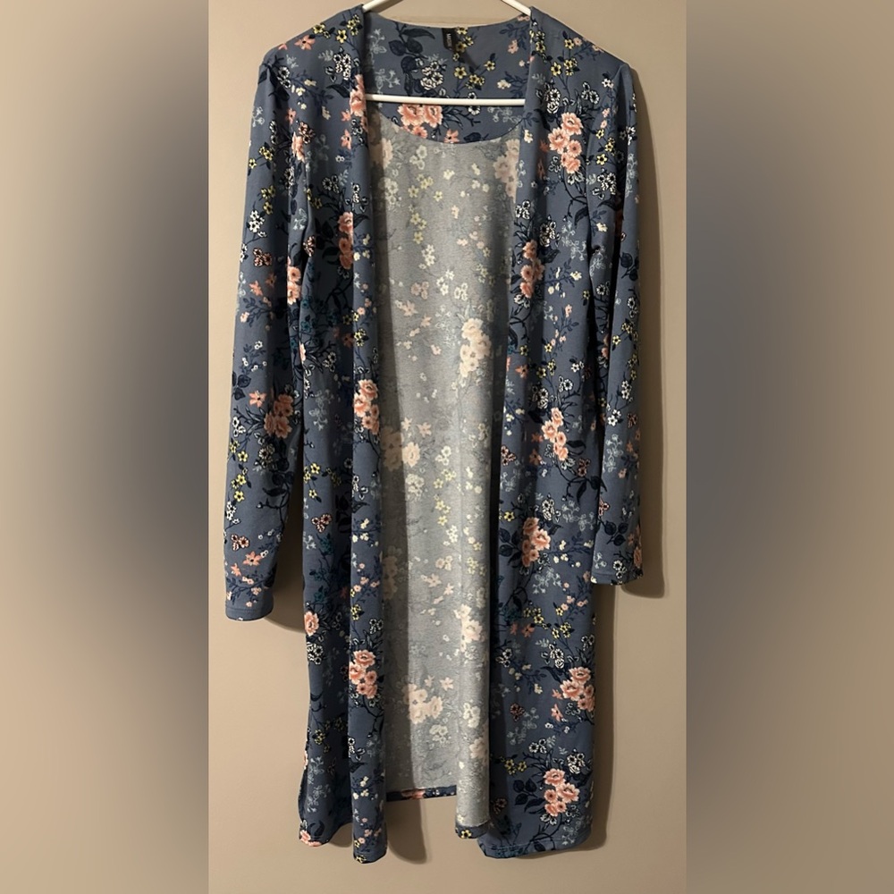 MASSINI size SMALL, blue and pink floral Open Front Cardigan